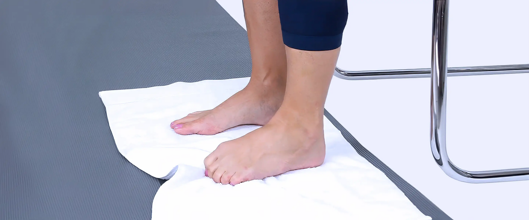towel toe scrunch exercise