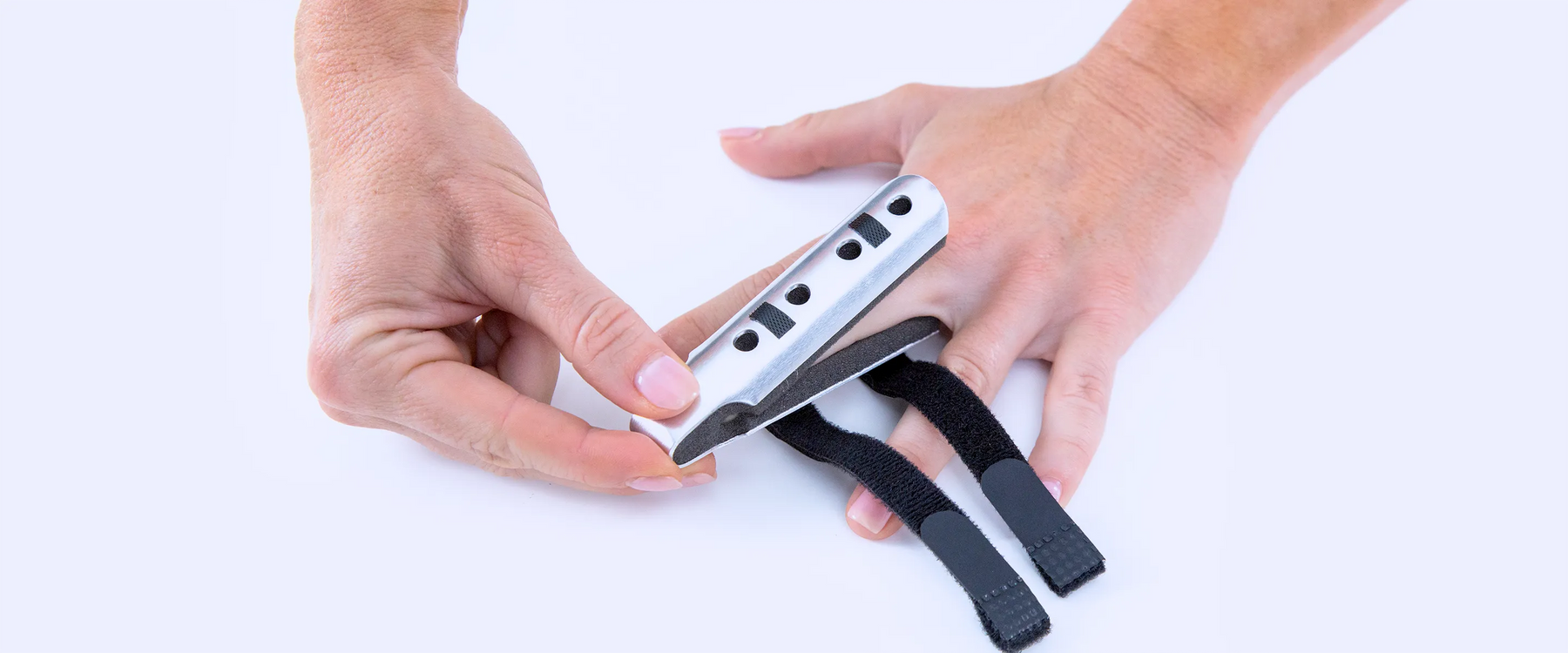 fitting metal finger splint